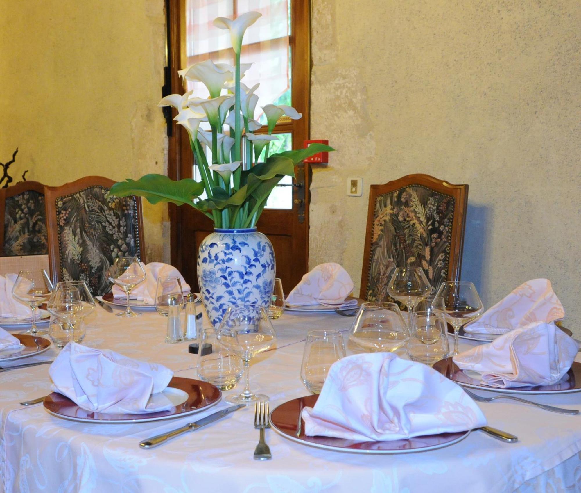 Logis Des Trois Maures Hotel Couches Buitenkant foto
