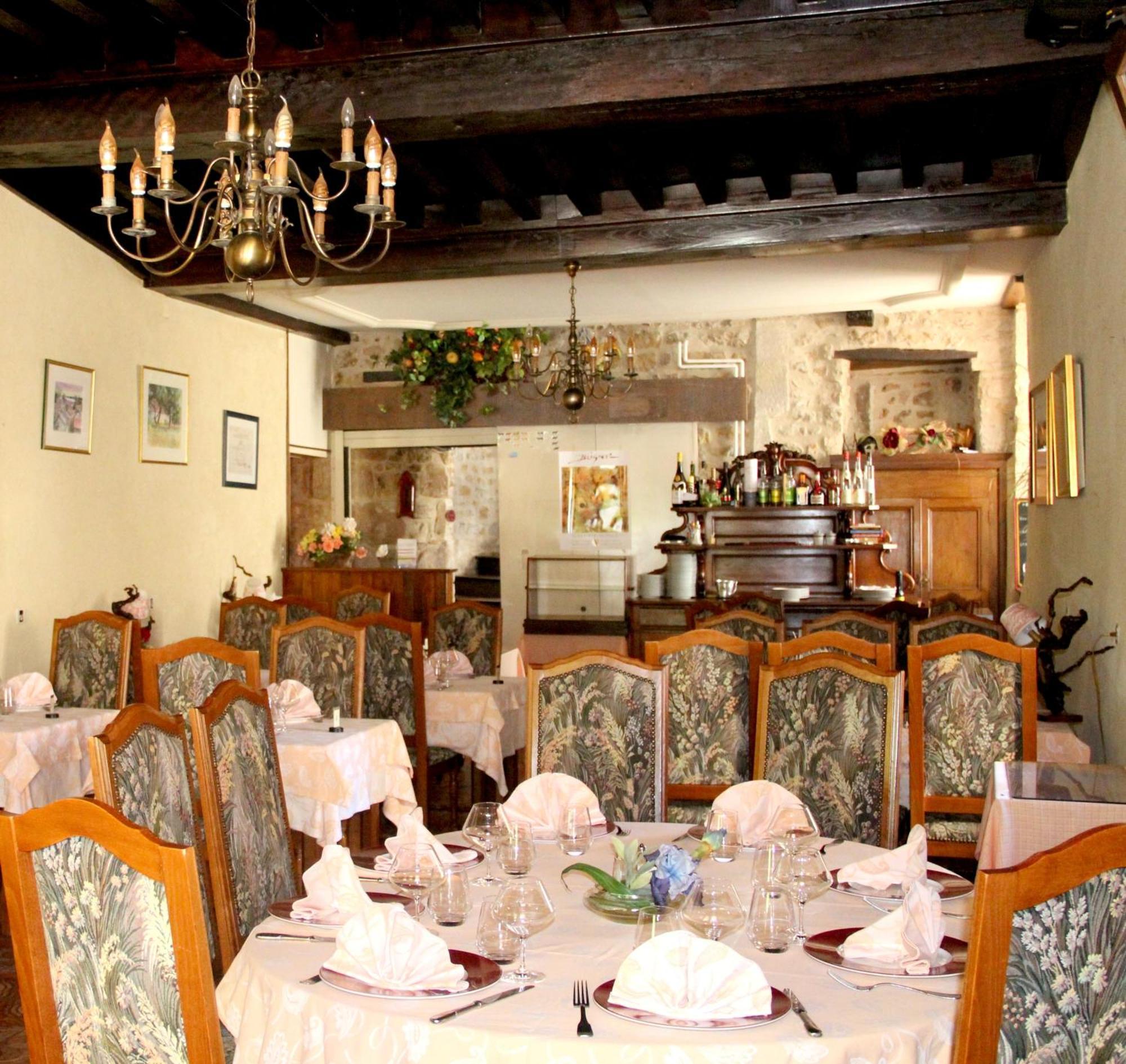 Logis Des Trois Maures Hotel Couches Buitenkant foto