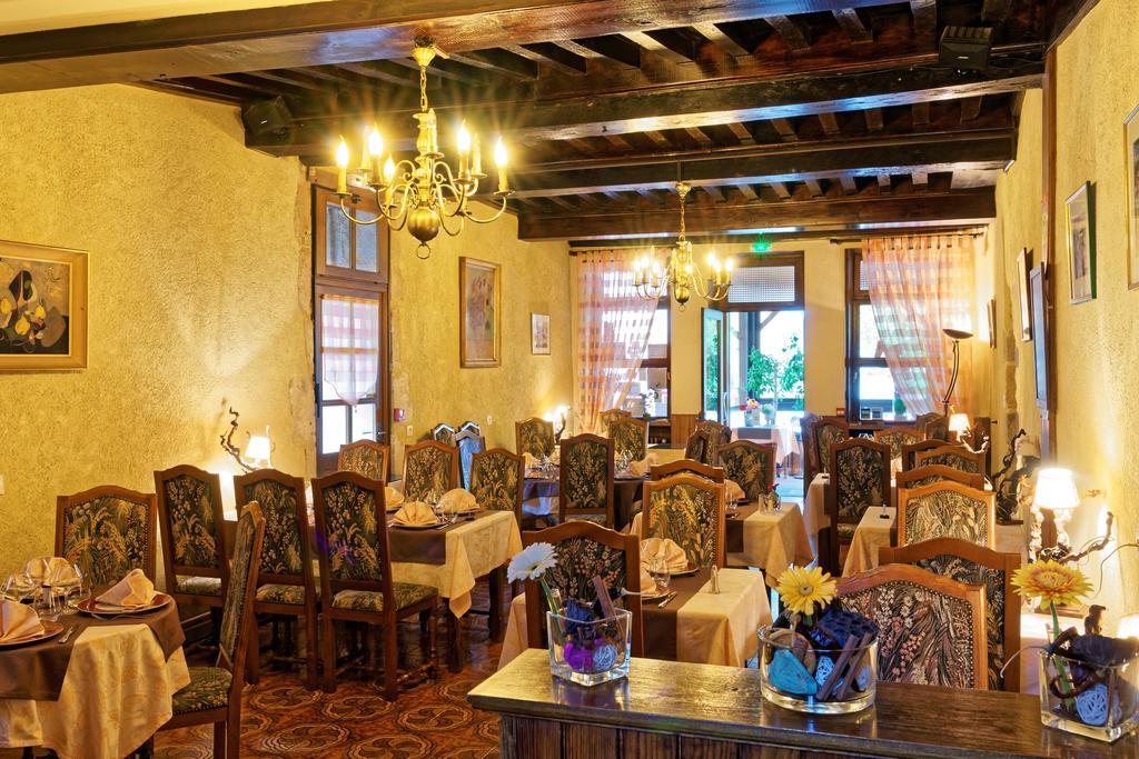 Logis Des Trois Maures Hotel Couches Buitenkant foto