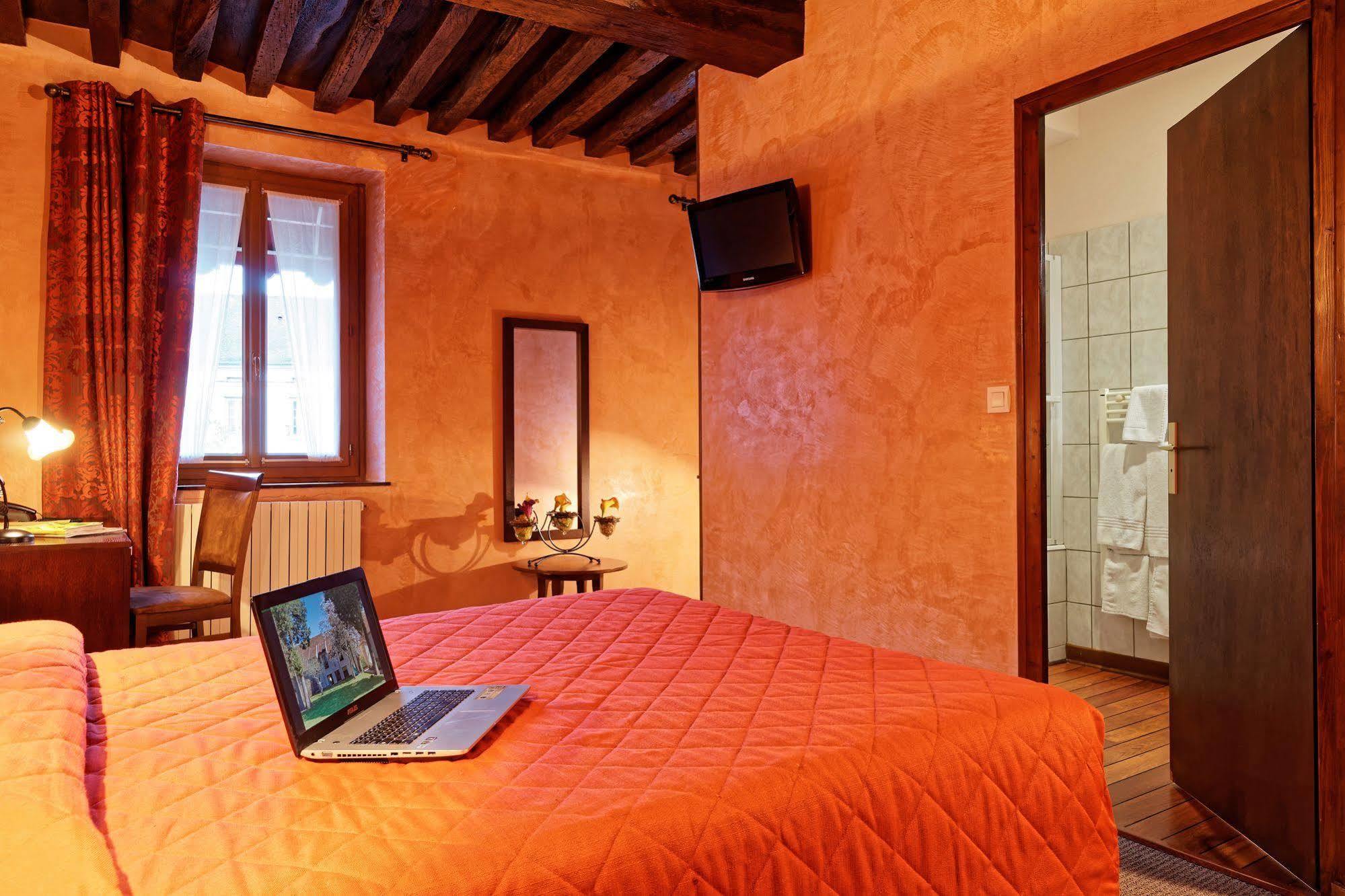 Logis Des Trois Maures Hotel Couches Buitenkant foto
